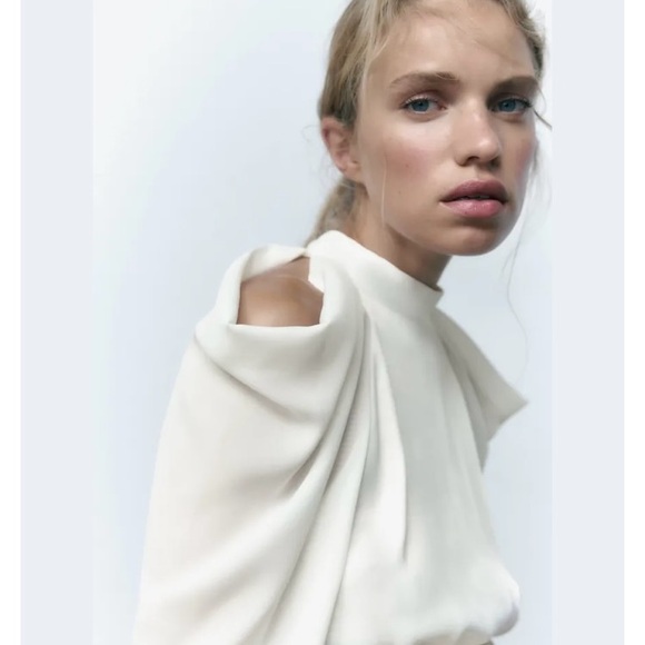 NWT ZARA BLOUSE WITH OPENING AT SHOULDERS SIZE M - Picture 6 of 11